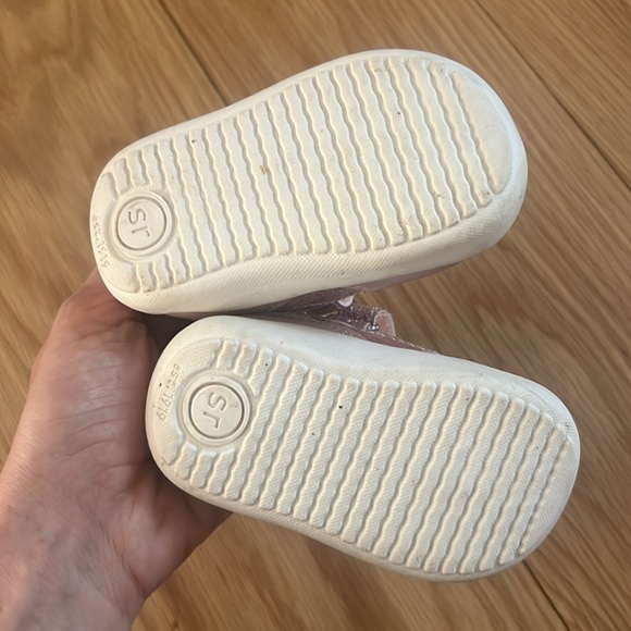 Stride Rite sneakers size 3 - Picture 3 of 4